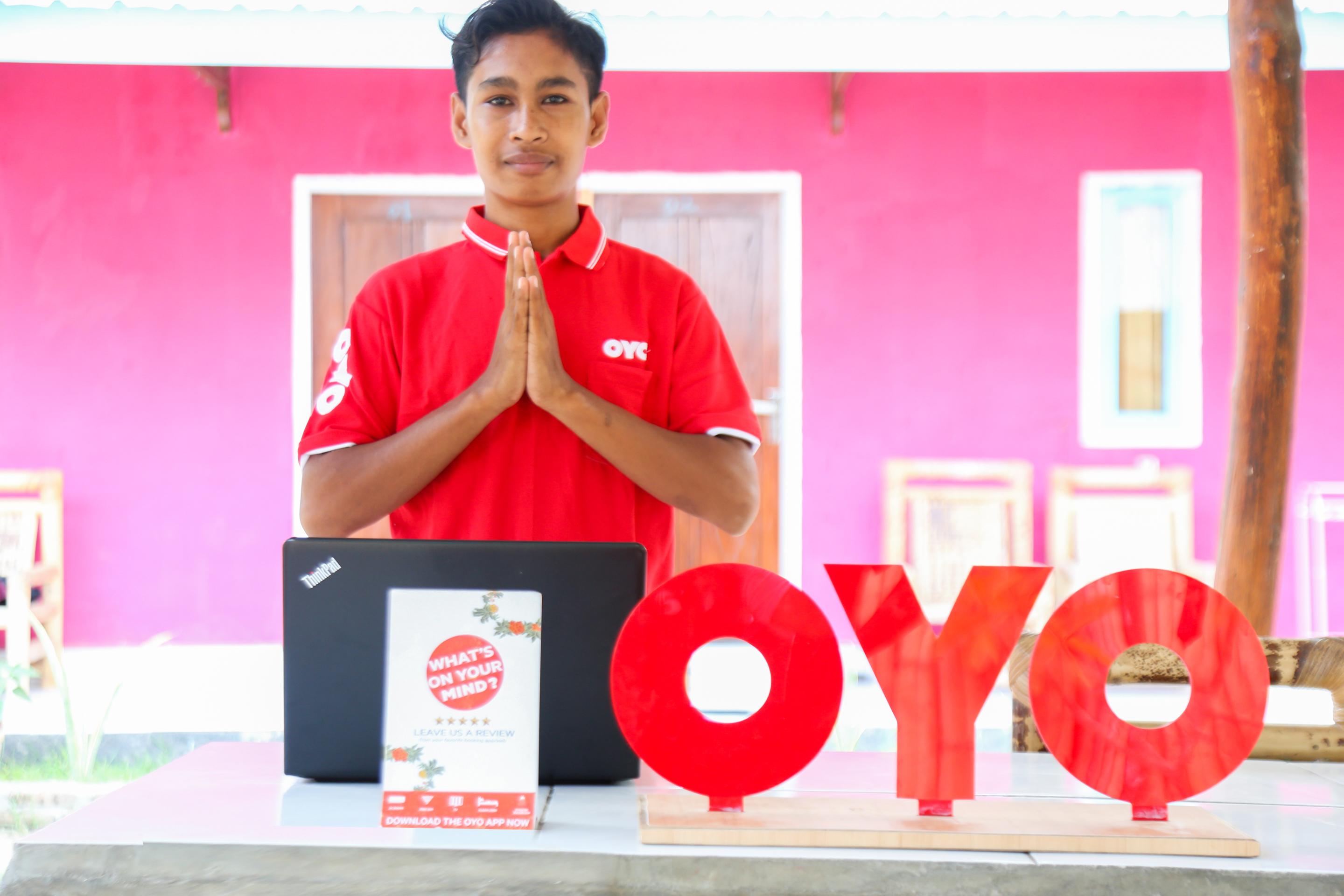 Oyo 1662 Zury Homestay Kuta  Buitenkant foto