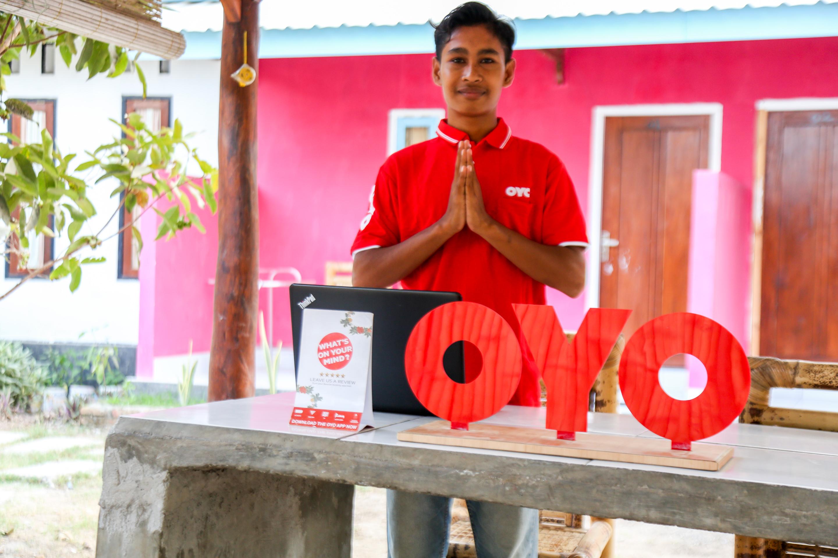Oyo 1662 Zury Homestay Kuta  Buitenkant foto