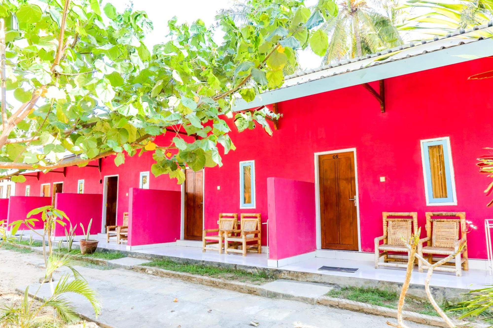 Oyo 1662 Zury Homestay Kuta  Buitenkant foto