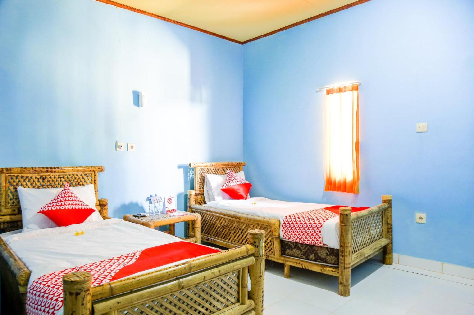 Oyo 1662 Zury Homestay Kuta  Buitenkant foto