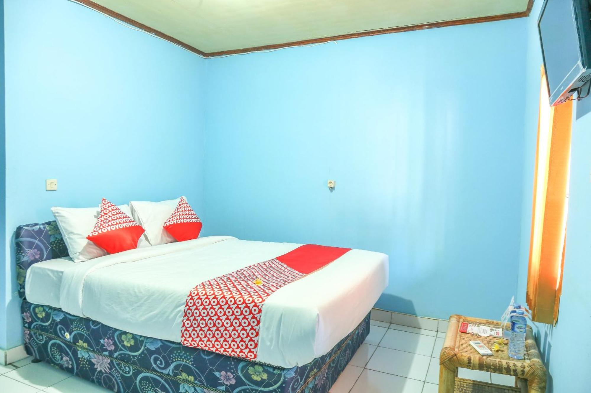 Oyo 1662 Zury Homestay Kuta  Buitenkant foto