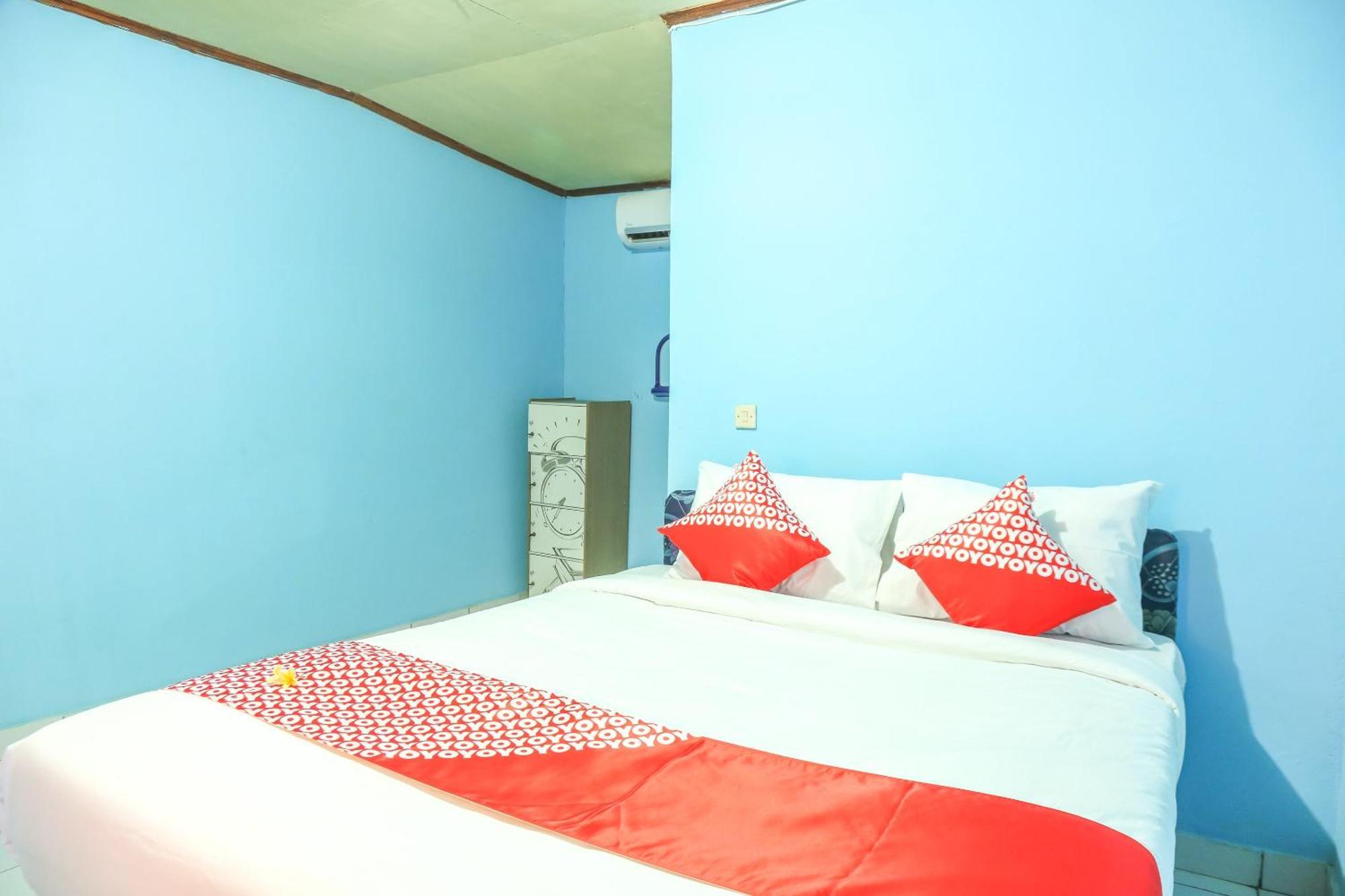 Oyo 1662 Zury Homestay Kuta  Buitenkant foto